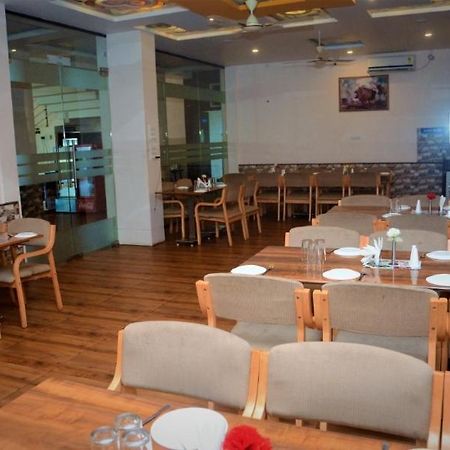 Hotel Swamiraj Indāpur Екстериор снимка