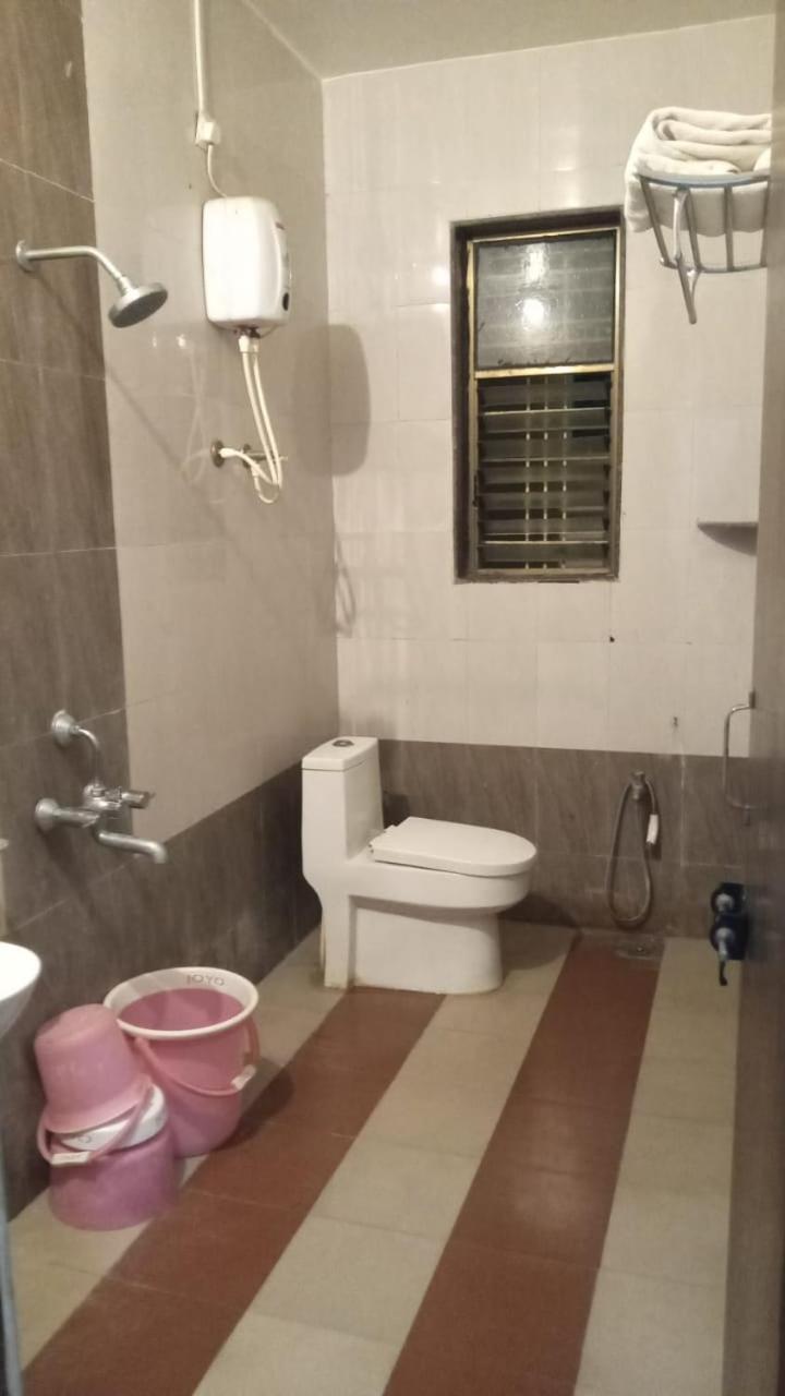 Hotel Swamiraj Indāpur Екстериор снимка