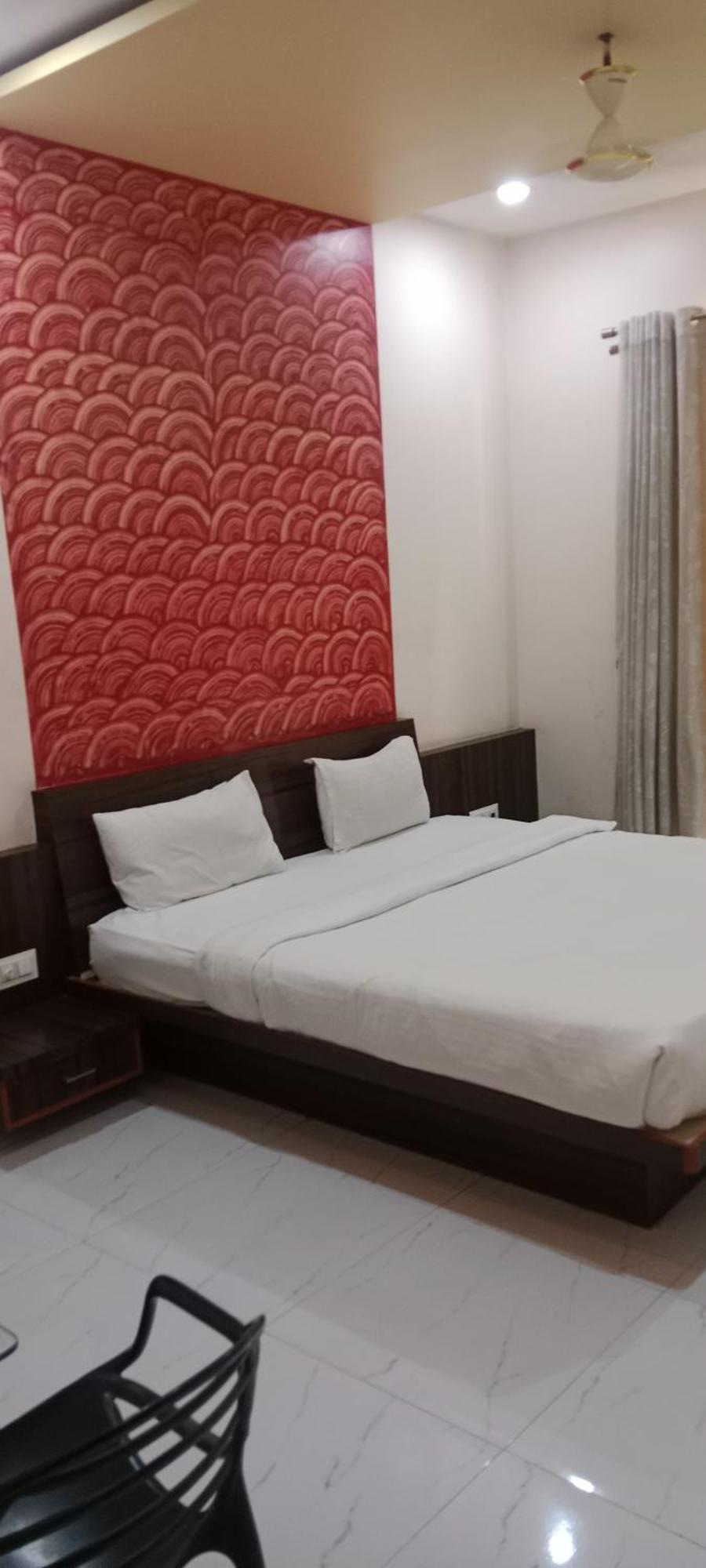 Hotel Swamiraj Indāpur Екстериор снимка